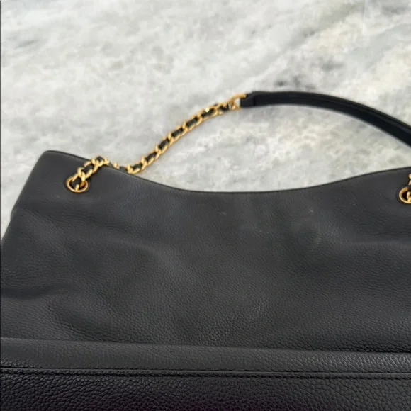 Tory Burch Black and Gold Shoulder Bag with Chain Strap - Picture 6 of 6